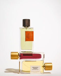 How Minimalist Design Shapes Unisex Fragrance Trends